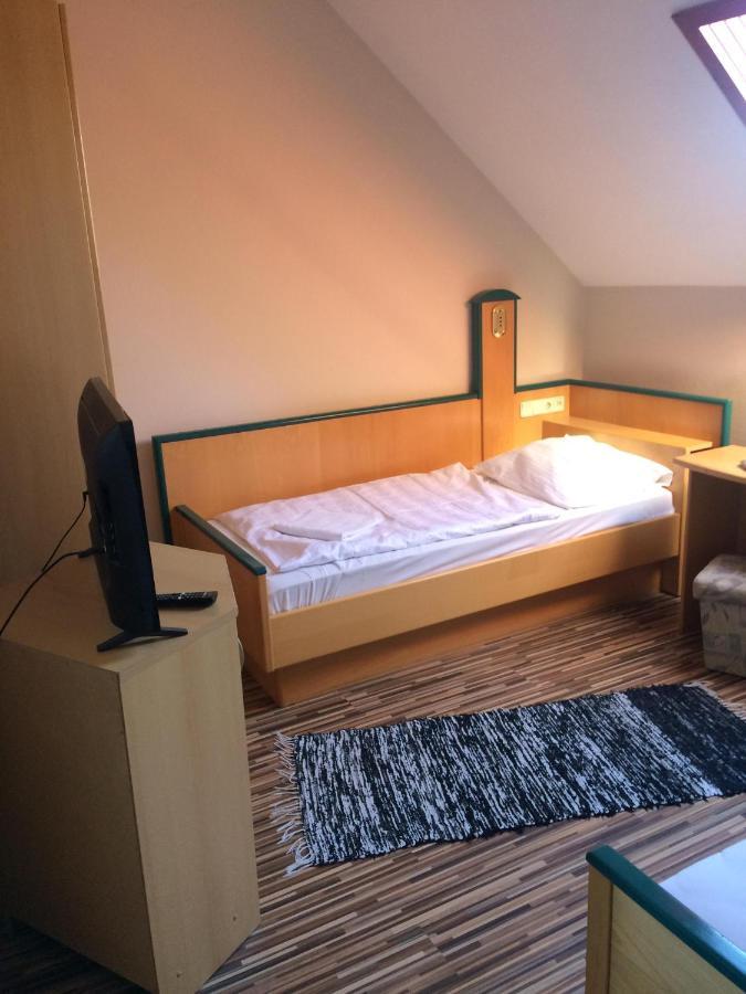 Venusz Panzio Es Vendeglo Bed & Breakfast Bagod ภายนอก รูปภาพ
