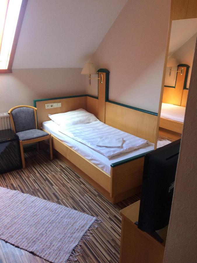 Venusz Panzio Es Vendeglo Bed & Breakfast Bagod ภายนอก รูปภาพ